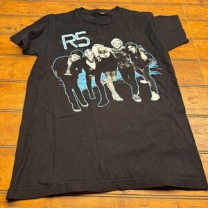 R5 Tour 2014 Band Graphic T Shirt Black Short Sleeve Size CH P